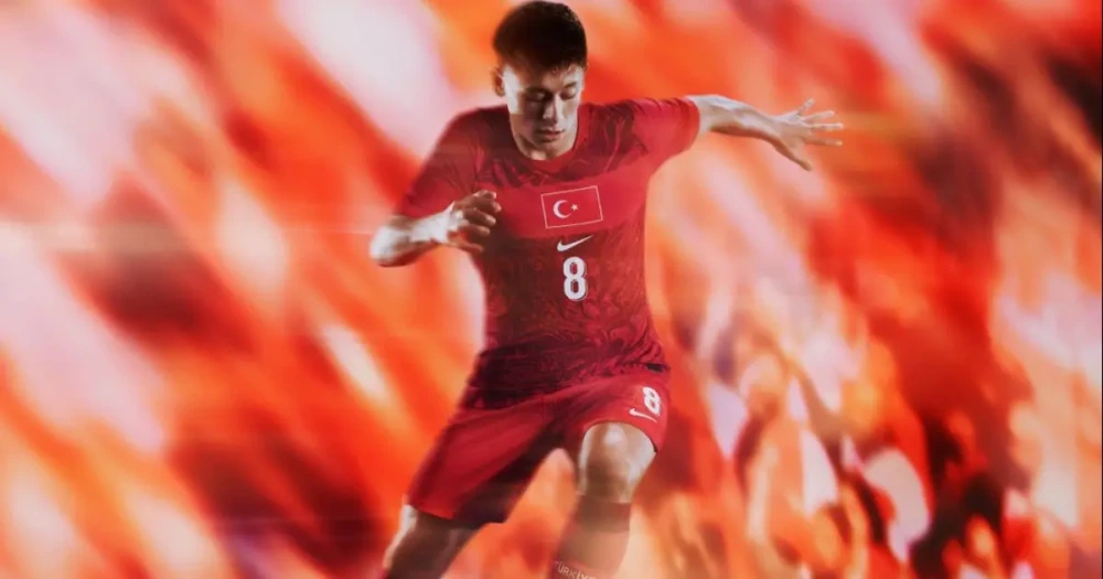 Türkiye'nin Yeni Milli Takım Formaları Tanıtıldı: Fiyatlar da Belli Oldu