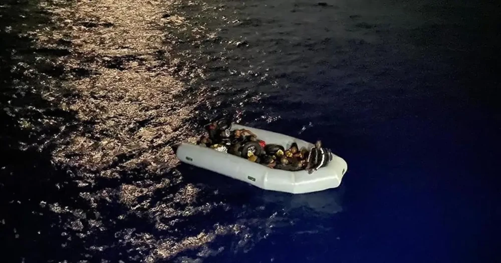 Yunanistan Sahillerinde Trajik Kurtuluş: 6 Gün Sonra Hayatını Kaybeden 22 Göçmen Denize Atıldı
