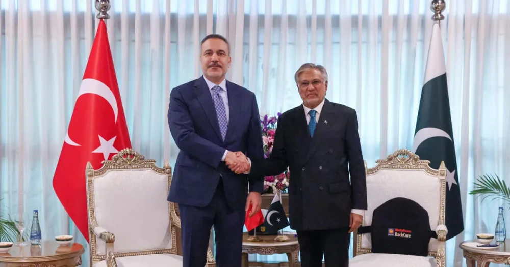 Pakistan'da Bakanlar İran Savaşını Sonlandırmak İçin Barış Yolları Arıyor