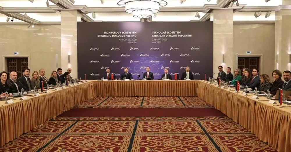 Türkiye'nin 2030 Yapay Zeka Stratejisi Şekilleniyor: Bakan Kacır Paydaşlarla Buluştu