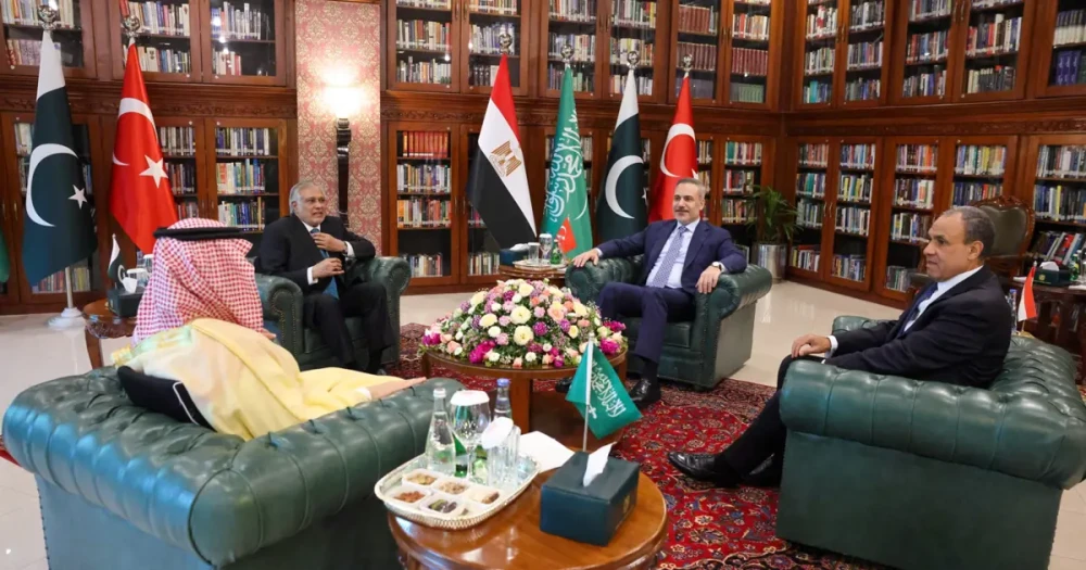 Pakistan'da Kritik Dörtlü Zirve: İran Savaşına Çözüm Aranıyor