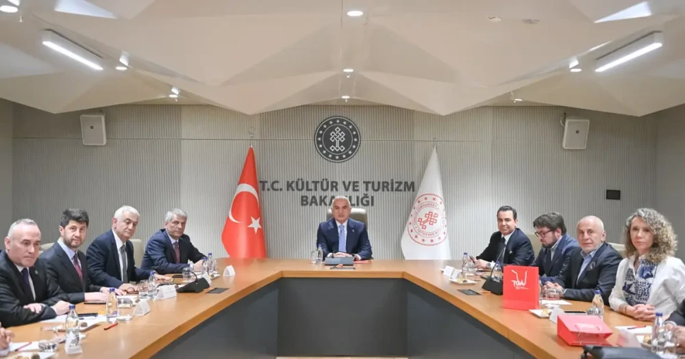 2026 Turizm Vizyonu Şekilleniyor: Bakan Ersoy Kritik Toplantılara Başkanlık Etti