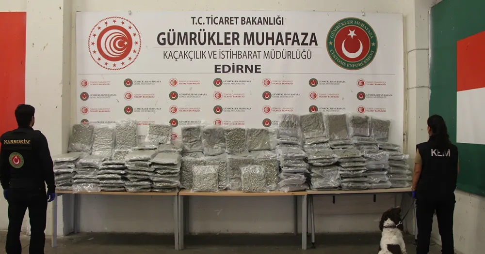 Kapıkule'de Uyuşturucu Operasyonu: 5 Şüpheli Yakalandı, 60 Kilo Esrar Ele Geçirildi