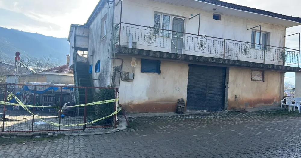 Manisa'da Kan Donduran Cinayet: Boşanma Aşamasındaki Eş ve Ailesi Katledildi