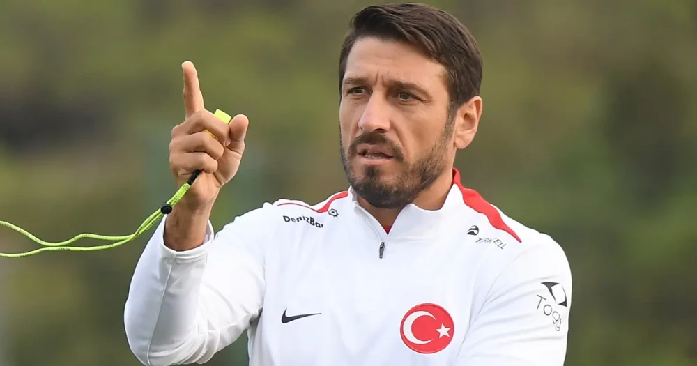 U21 Milli Takım Teknik Direktörü Egemen Korkmaz Sahada Fenalaştı