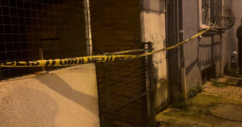 Sarıyer'de Toprak Kayması: 6 Bina Boşaltıldı