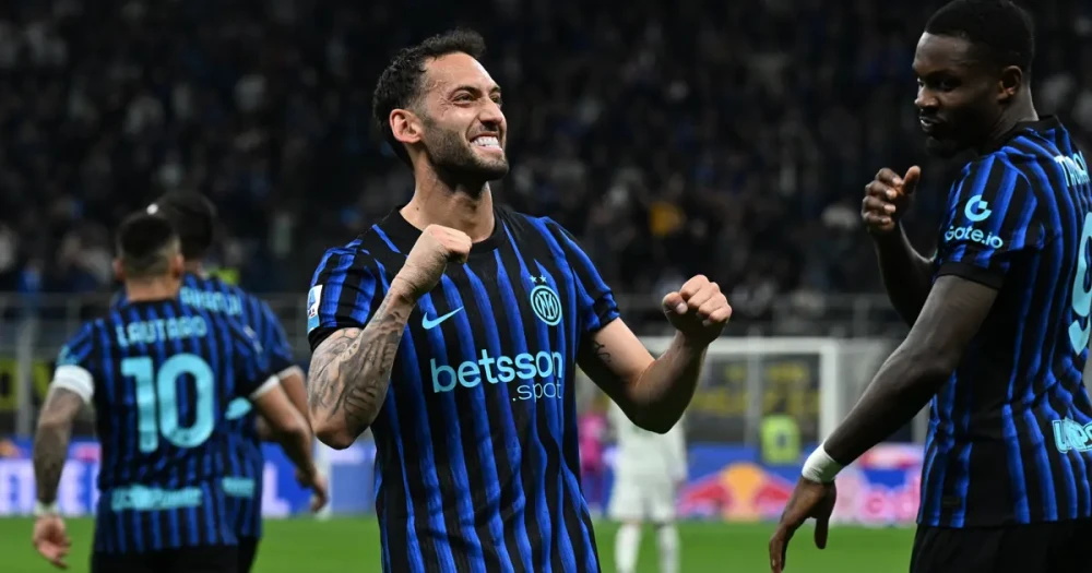 Inter, Roma Karşısında Farklı Galip Geldi: Hakan Çalhanoğlu Golle Katkı Sağladı