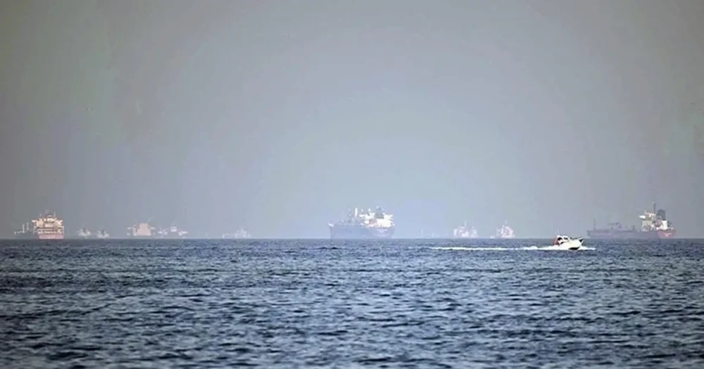 Türk Sahipli Gemiler Hürmüz Boğazı'ndan Güvenle Geçti