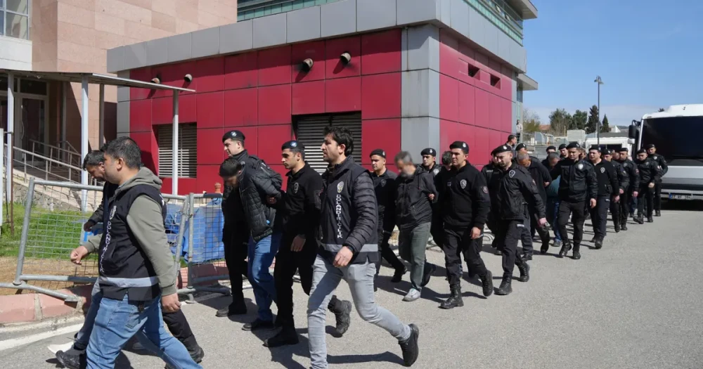 Akademisyen Kadro Alamayınca Çıktı: 7 Üniversite Bitiren Öğretim Görevlisi, 521 Milyon TL'lik Dolandırıcılıkla Yakalandı