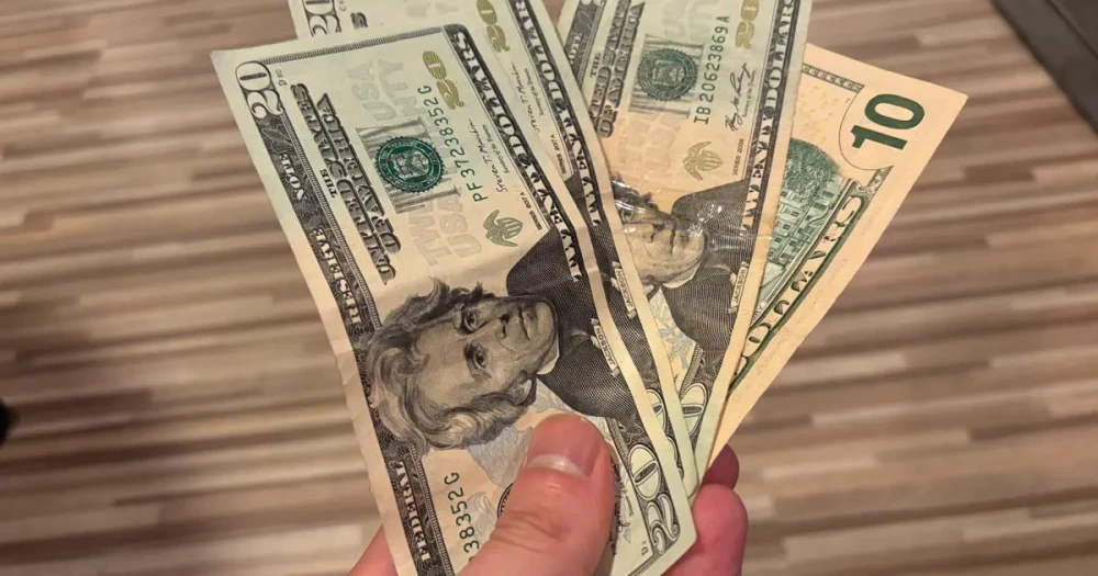 Dolar Rekor Tazelemeye Yaklaştı: Küresel Gerilim ve Ekonomik Veriler Piyasaları Sallıyor