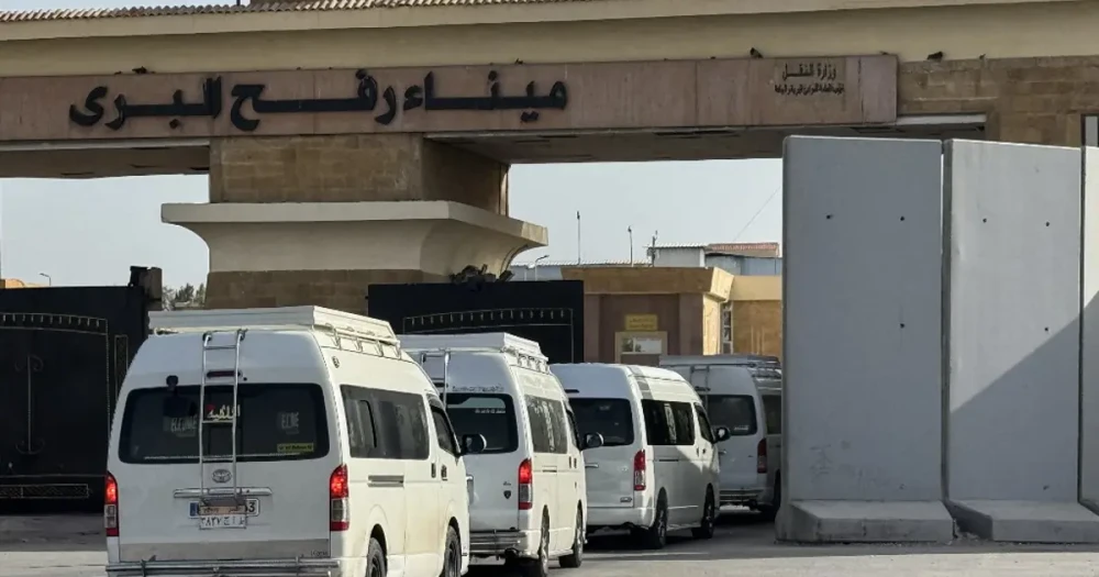 İsrail, Refah Sınır Kapısı'nı Geçişlere Kapattı: Gazze'de İnsani Kriz Derinleşiyor
