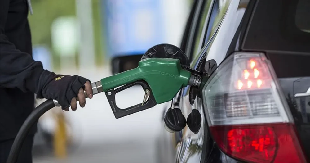 Akaryakıt Fiyatlarına Zam Geliyor: Benzin ve Motorin Etkilenecek