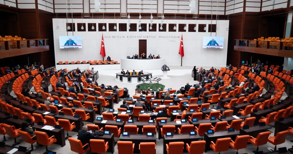 Sosyal Medya Kullanımında Yaş Sınırı Tartışmaları Meclis'te