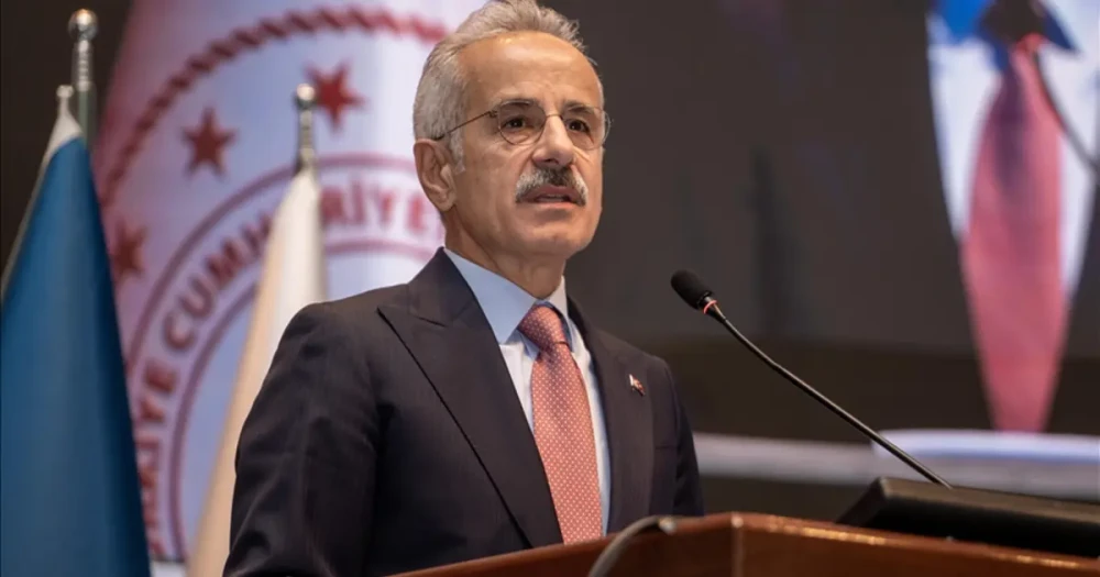 Bakan Uraloğlu, Trabzon’da Yeni Havalimanı Projesini Açıkladı