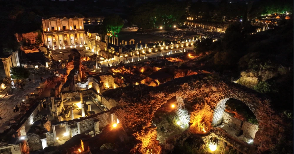 Efes'te Gece Müzeciliği Dönemi Başladı