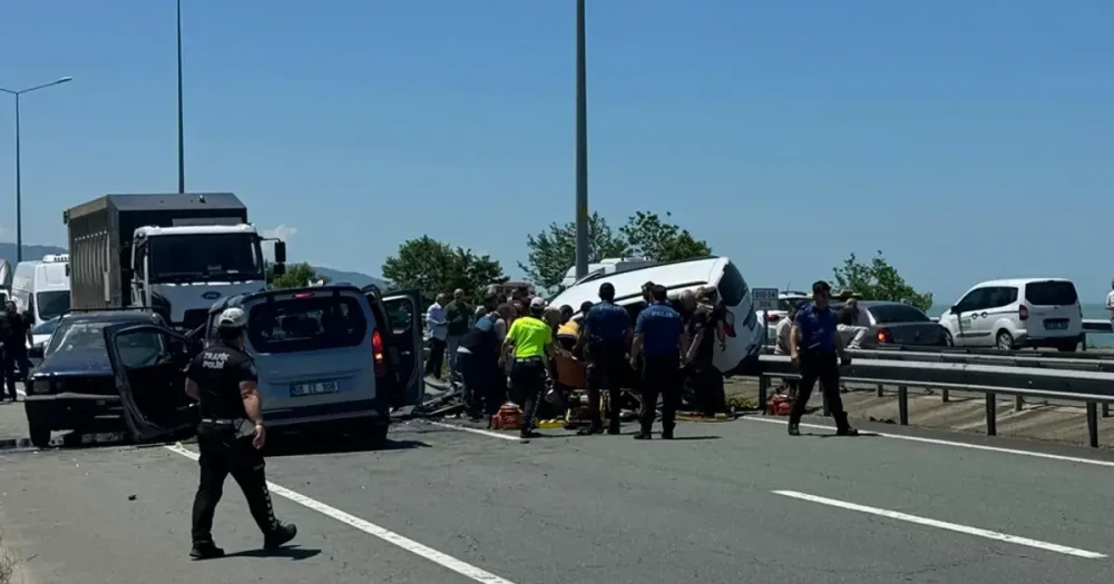 Karadeniz Sahil Yolu'nda Ters Yön Faciası: Ölü ve Yaralılar Var