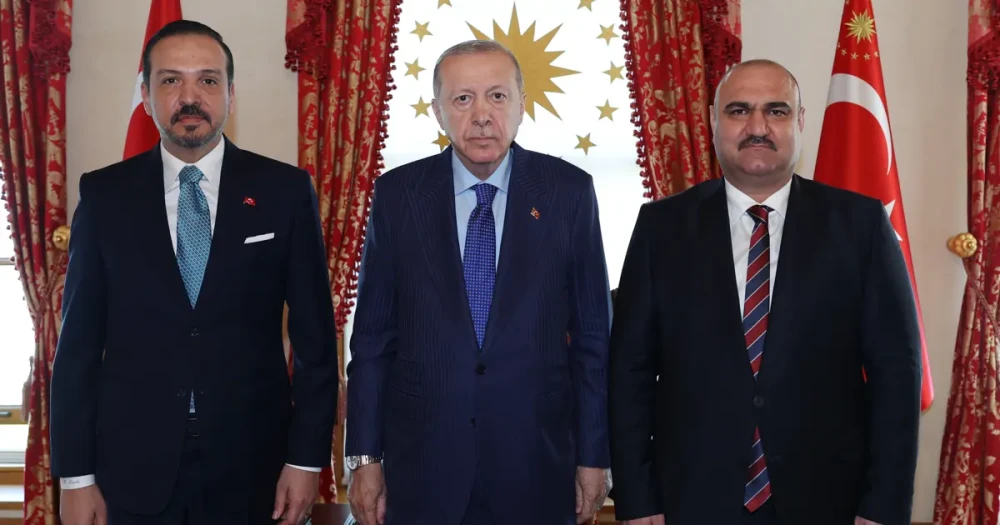 Cumhurbaşkanı Erdoğan, Kerkük Valisi ve Irak Türkmen Cephesi Başkanı Mehmet Seman Ağa'yı Karşılayarak Görüşme Yaptı