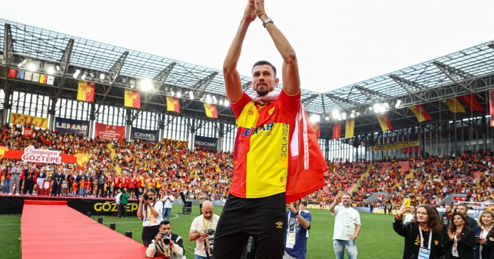 Süper Lig takımı Göztepe, kaleci transferinde Polonya ve İran'ı hedef alıyor