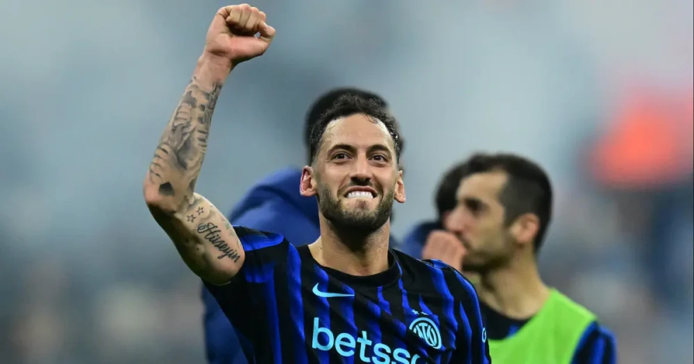 Hakan Çalhanoğlu'nun Transfer Gündemi: Inter ve Beşiktaş'tan Yeni Gelişmeler
