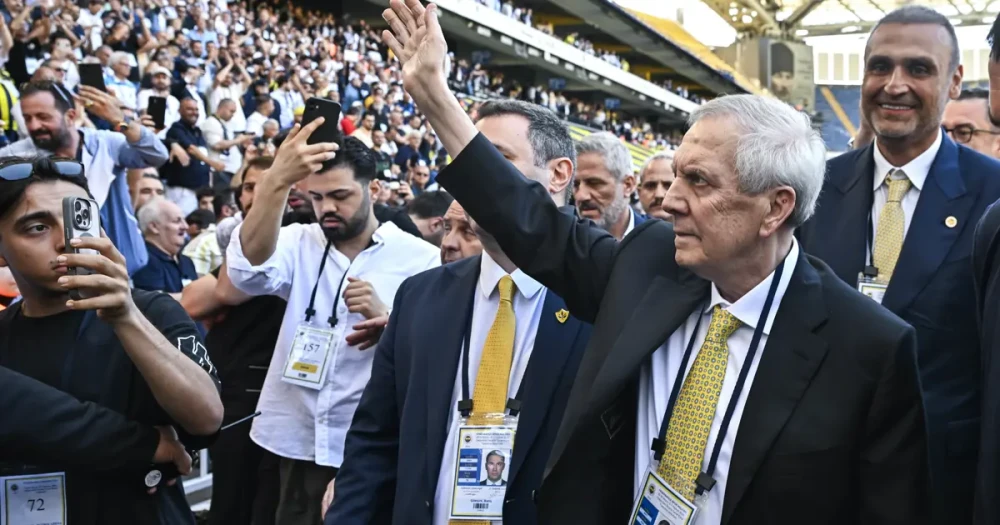 Aziz Yıldırım, Fenerbahçe Başkanlığına Geri Döndü