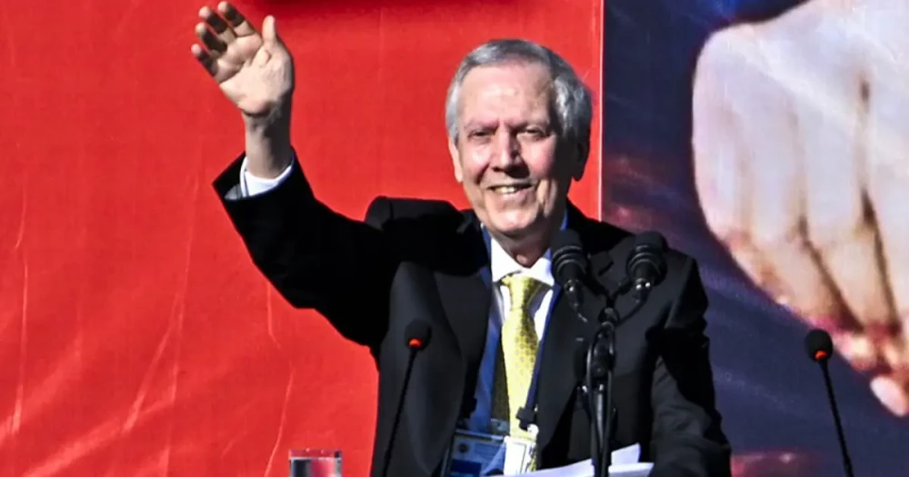 Aziz Yıldırım, iki transferi birden bitiriyor. Fenerbahçe'nin yeni golcüleri