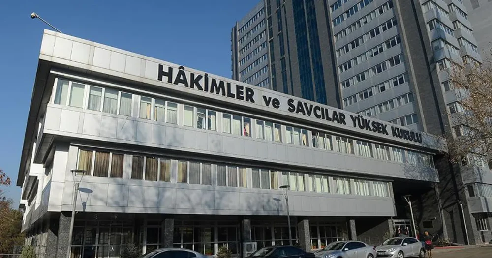 HSK kararnamesi Resmi Gazete'de: 14 hakim ve savcı adayının görev yeri belli oldu