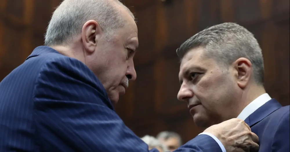 İYİ Parti'den Ersin Beyaz, AK Parti'ye Katıldı