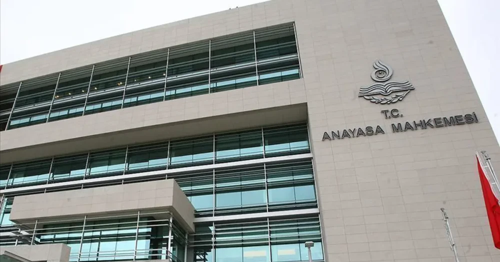 Anayasa Mahkemesi, CHP’nin 128 Milyar Dolar İddiasına Yönelik Tazminat Ceza Kararını Onayladı