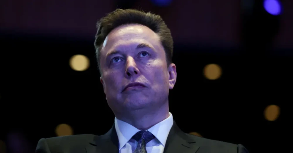 Elon Musk Tarihe Geçti: Dünyanın İlk Trilyoneri Oldu