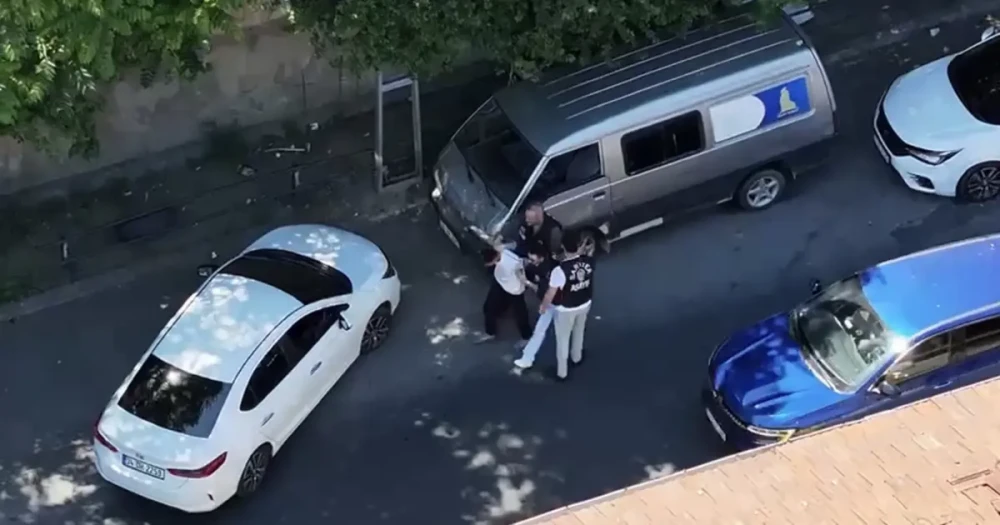 İstanbul'da Çocuk Hırsızların Minibüs Macerası: Polis Havadan Takipte!