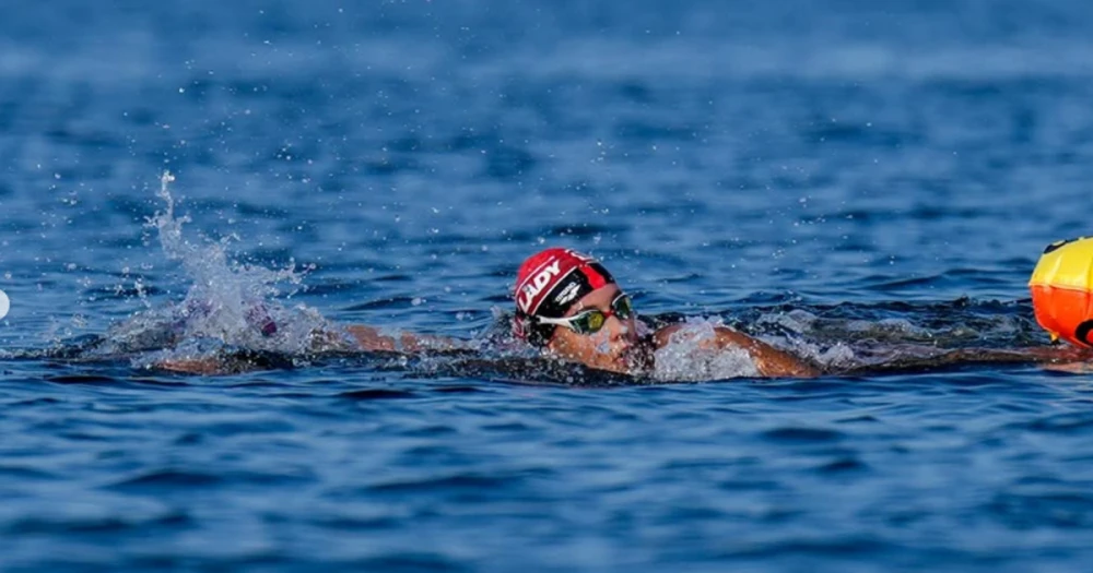 Türk yüzücüsü Eda Savcıgil, Capri‑Napoli maratonunda 9 saatlik rekor kurdu