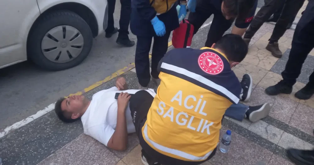 Neden Yan Baktın? Tartışmasında Bıçakla Yaralandı