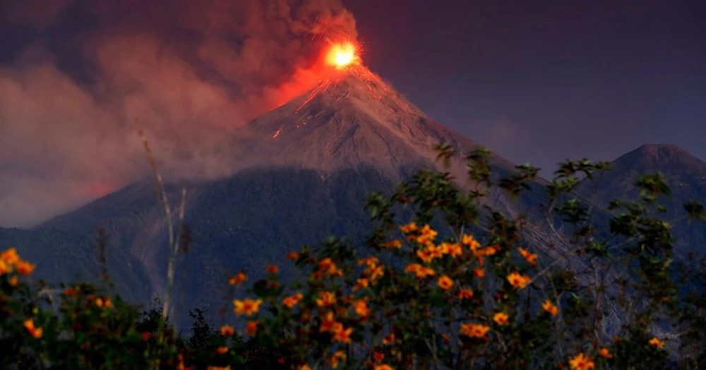 Büyük Okyanus’ta Volkanik Alarm: Fuego ve Kilauea Aynı Anda Patladı