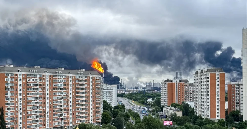 Moskova'ya Dev Saldırı: Ukrayna İHA'ları Petrol Tesislerini Hedef Aldı