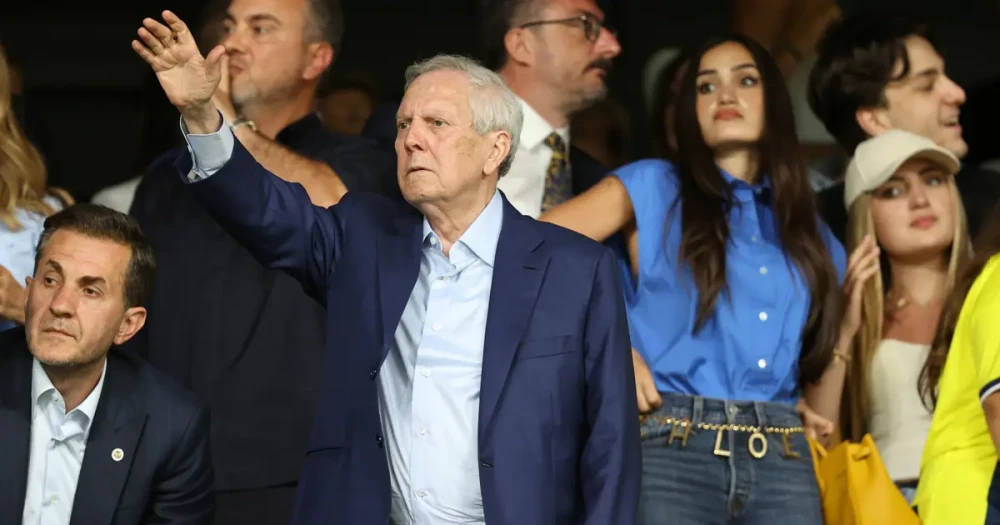 Fenerbahçe Yeni Teknik Direktörünü FBTV’de Açıklıyor