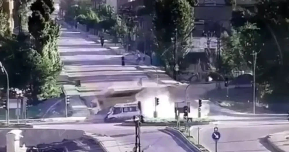 Kavşakta Feci Kaza: 3 Ölü, 2 Yaralı