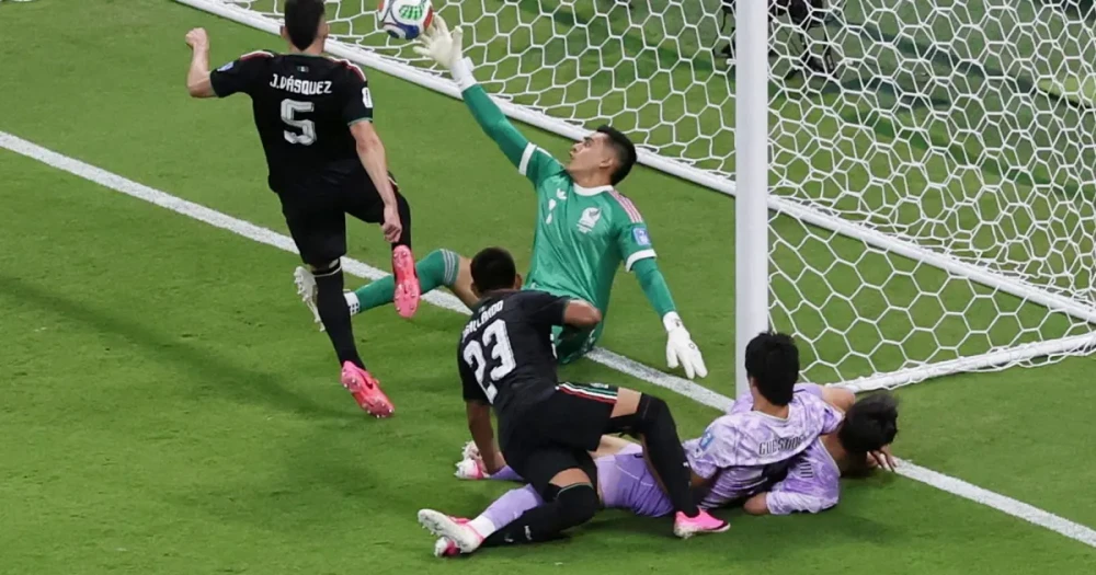 Meksika son 32'yi garantiledi