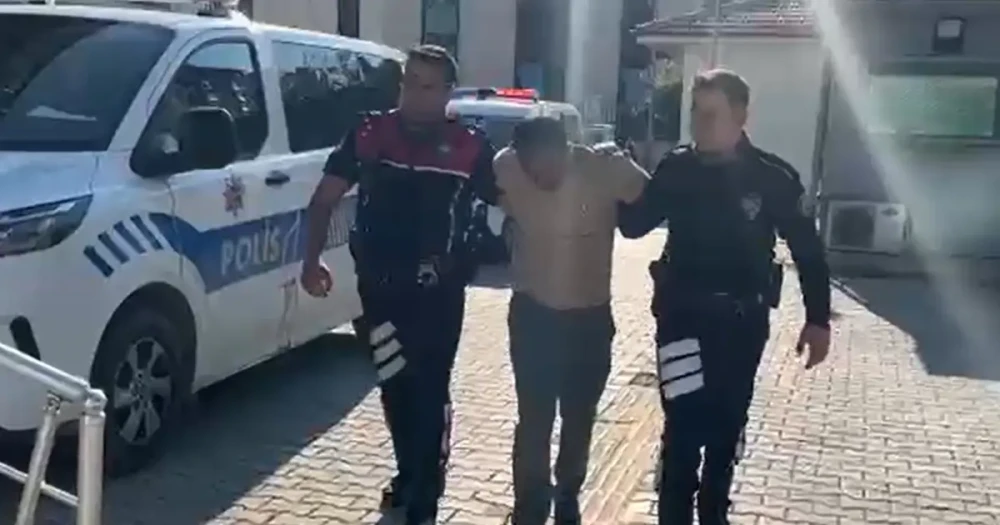 Interpol Kırmızı Bültenle Aranan Şüpheli Kütahya’da Yakalandı
