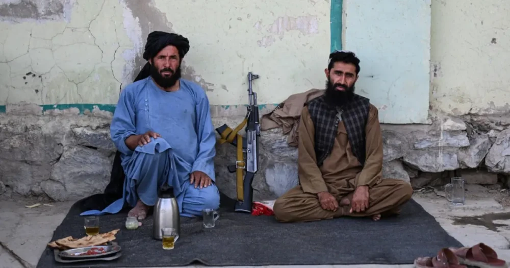 AB, Taliban Yetkililerine 24 Saatlik Vize Verdi