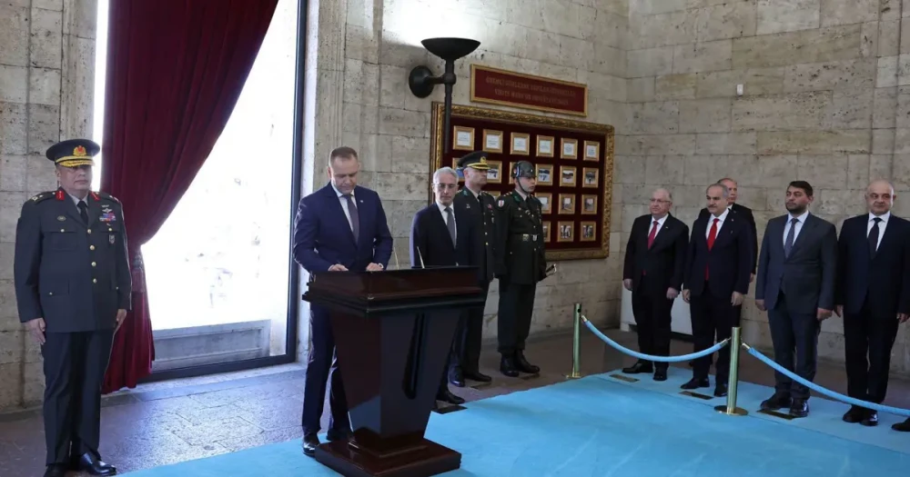 Polonya Cumhurbaşkanı Nawrocki Anıtkabir'i Ziyaret Etti