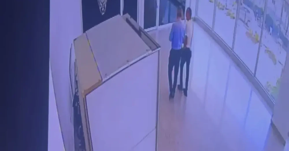 Adliyeye Kalem Gibi Silahla Giriş Çabası: Çantadan Neşter ve Biber Gazı Çıktı