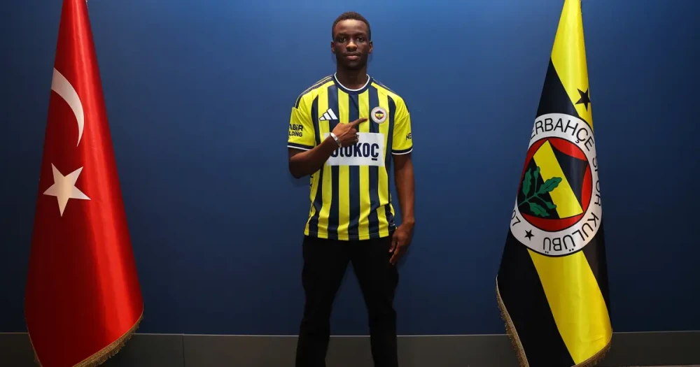 Fenerbahçe Amara Diouf Transferini Resmen Açıkladı