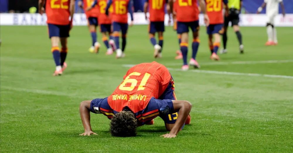 Lamine Yamal'ın Gol Sevinci Olay Yaratırken, Irkçılık Tartışması Büyüyor