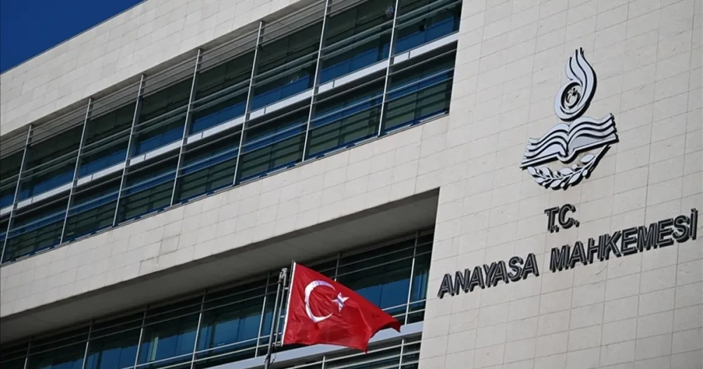 Anayasa Mahkemesi, CHP Amblem Başvurusunu Karara Bağladı