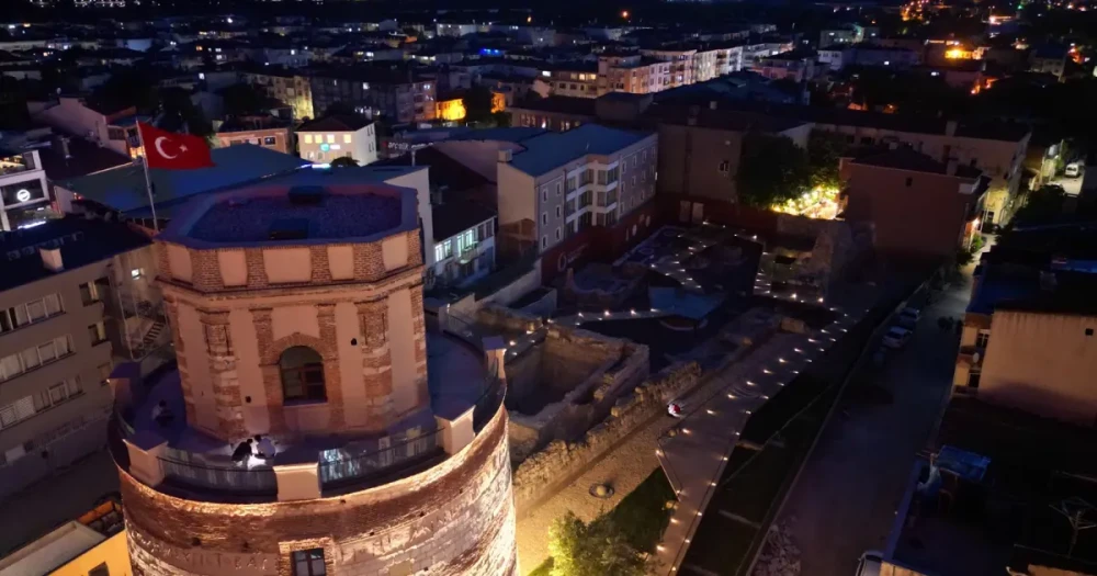 Roma Dönemi'nden Cumhuriyet'e Uzanan Makedonya Eski Saat Kulesi Yeniden Açıldı