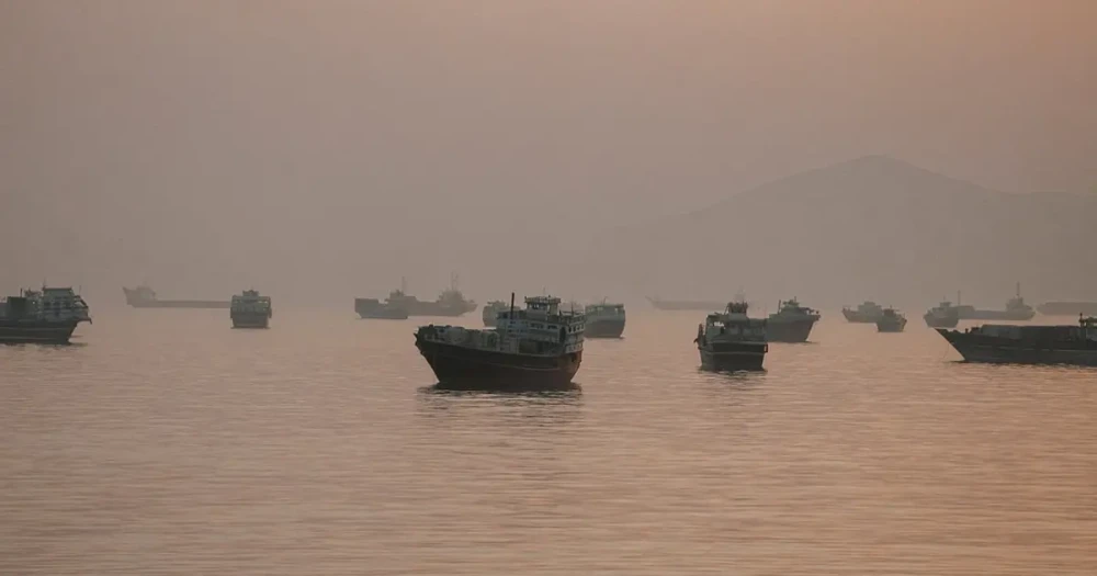 İran'dan Hürmüz Boğazı'nda geçiş ücreti ısrarı