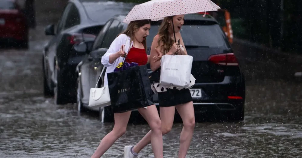 İstanbul’u Süper Hücre Vurdu: Saat 20.00’ye Kadar Yağış Bekleniyor