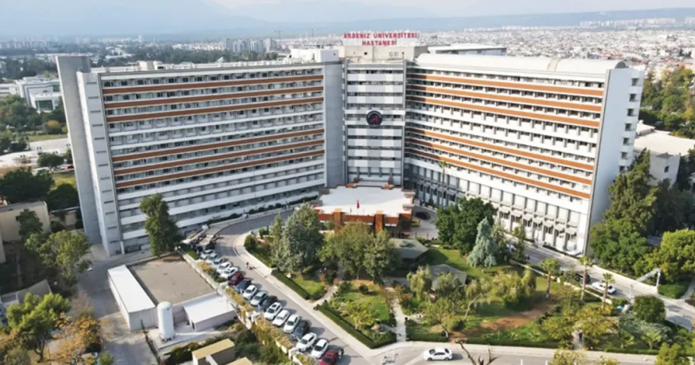Akdeniz Üniversitesi Hastanesi’nde Yüksek Kazanç Vaadiyle Borsa Dolandırıcılığı Ortaya Çıktı