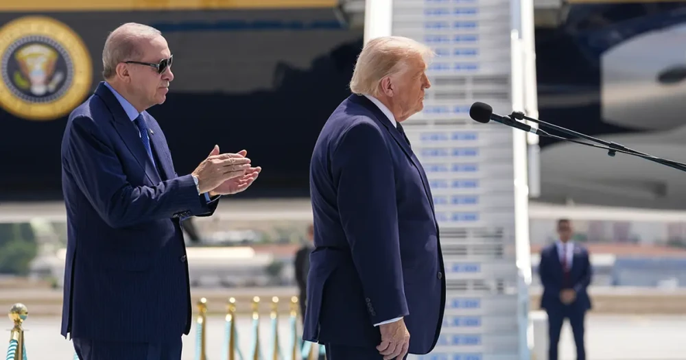 ABD Başkanı Trump, Türkiye’ye geldiğinde askerle selamlaştı