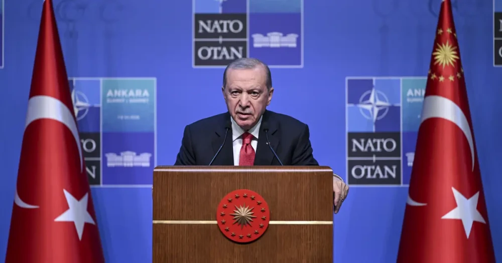 Erdoğan, NATO Zirvesi Sonrası Ankaralı Hemşehrilere Teşekkür Etti